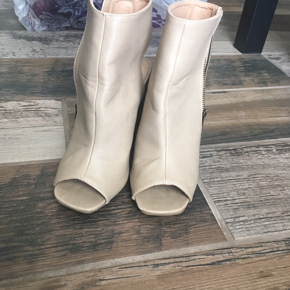 Nude Wedges - Picture 2 of 3